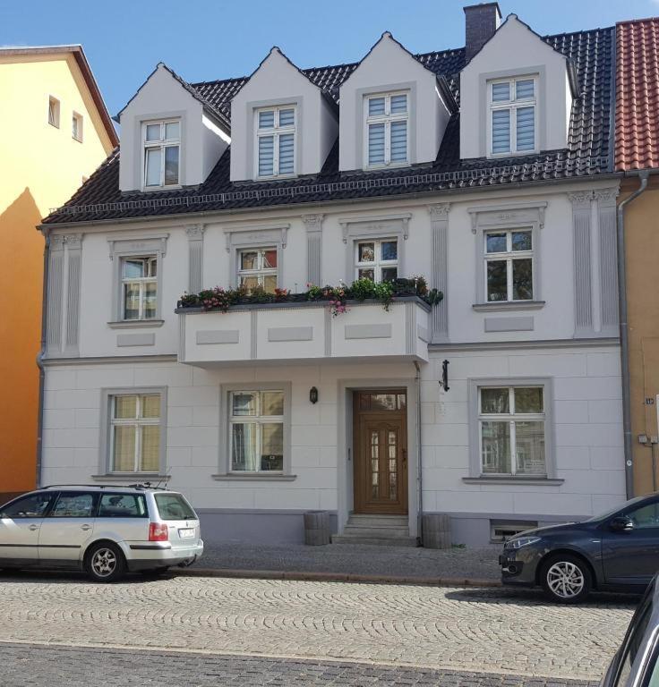 Fewo Am Marktplatz II Eisenhüttenstadt Esterno foto